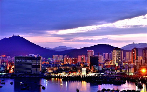 theone炭茶加盟在扬中市开店有哪些优惠，在扬中市比较火爆的奶茶品牌是哪个