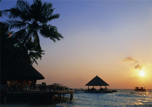 加盟围辣旋转小火锅经营多久才能盈利，旋转小火锅哪个加盟品牌费用便宜