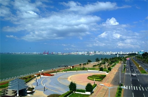 惠来县加盟休闲食品店怎么样，在惠来县加盟7-Eleven便利店有优势吗